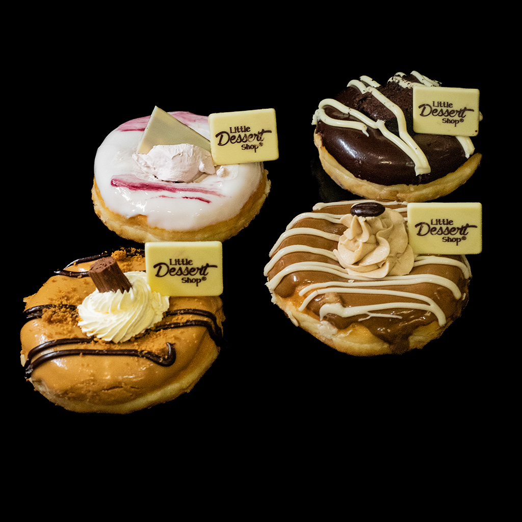 4 Doughnuts Little Dessert Shop
