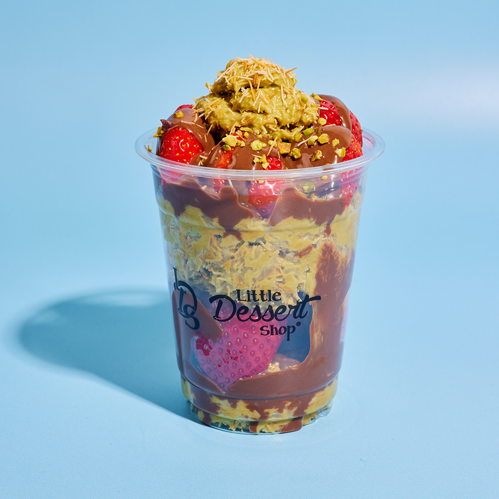 Pistachio Chocolate Loaded Kunafa Strawberries/Brownies