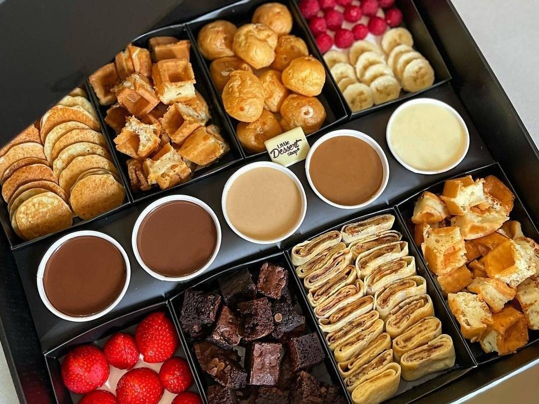 TREAT THE WHOLE FAMILY TO A LUXURY DESSERT BOX FOR  LESS THAN £7 PER PERSON!